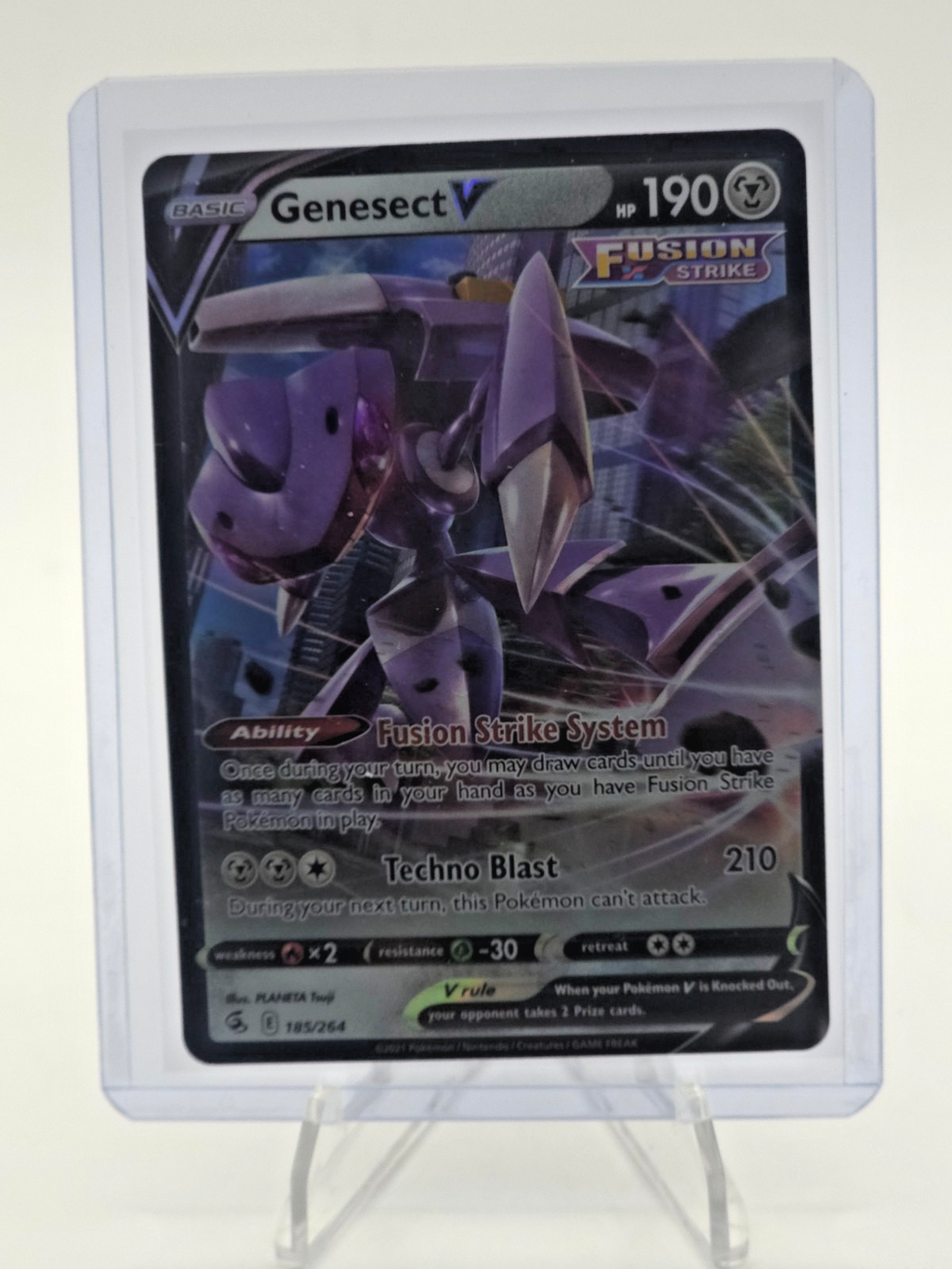 Genesect V 185/264 Swsh08: Fusion Strike Holo
