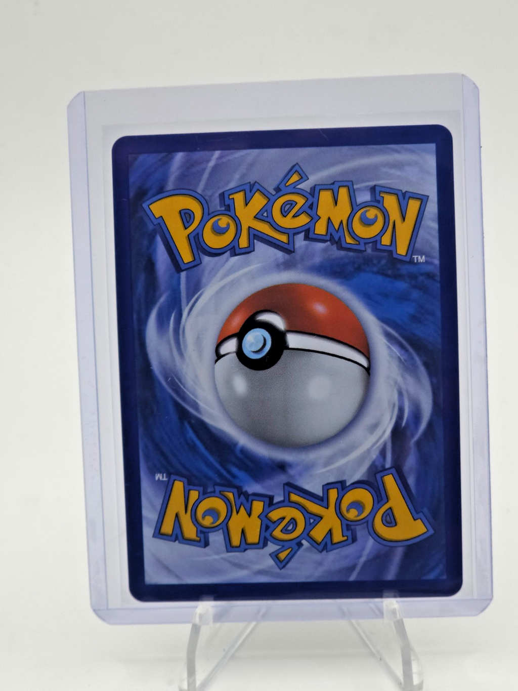 Goldeen 087/084 Me05: Pitch Black Holo